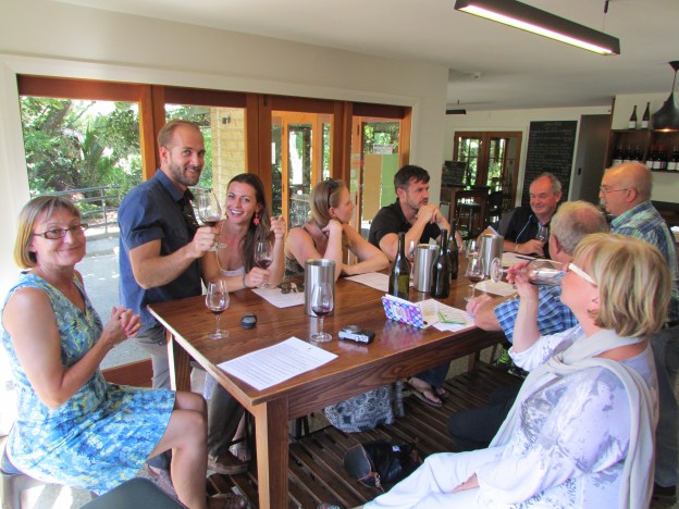 The last tasting, somwehere in New Zealand I know not... Scott and Collette on the left