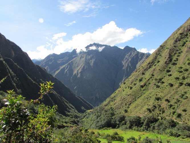Half way up towards Dead Woman's Pass